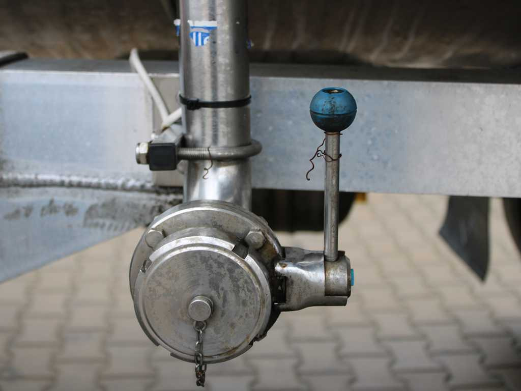 Tank semi-trailer Feldbinder TSA, LIFT AXLE, 32 m³