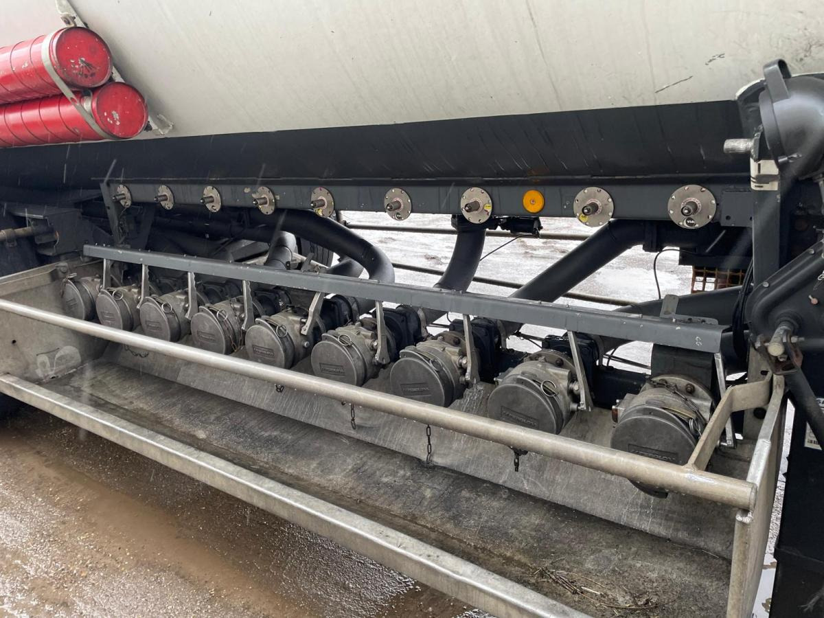 Tank semi-trailer Trailor