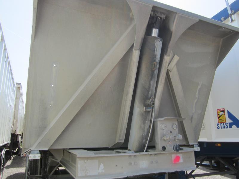 Tipper semi-trailer Benalu