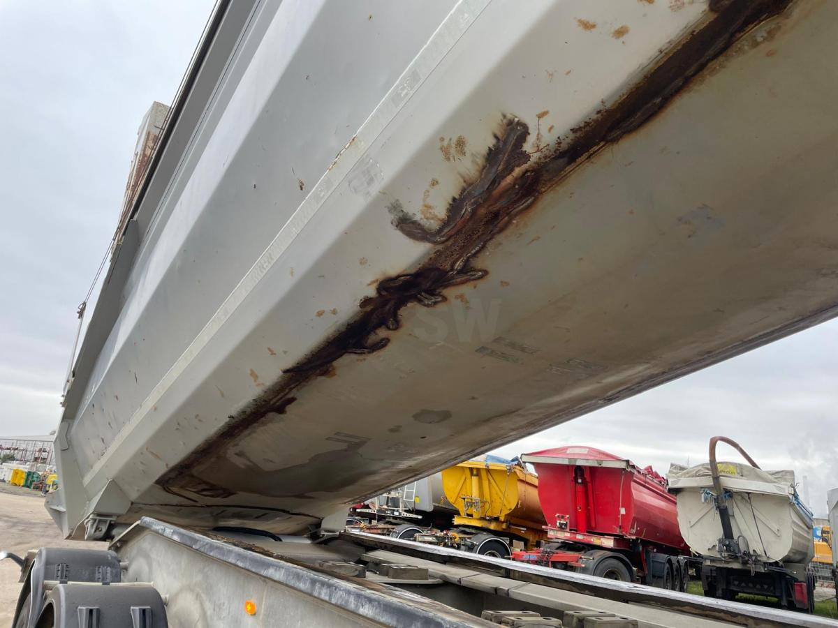 Tipper semi-trailer Benalu