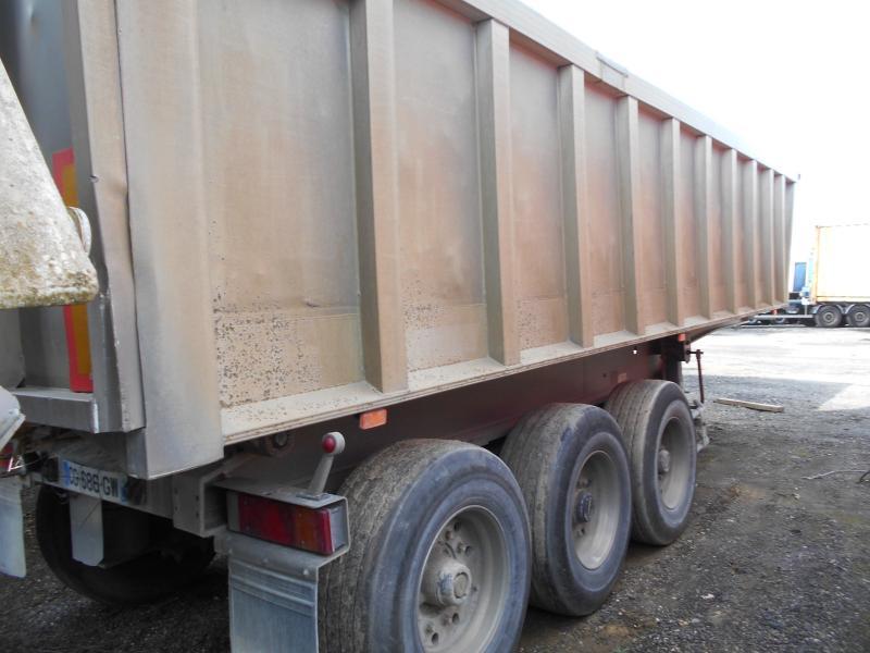 Tipper semi-trailer Benalu