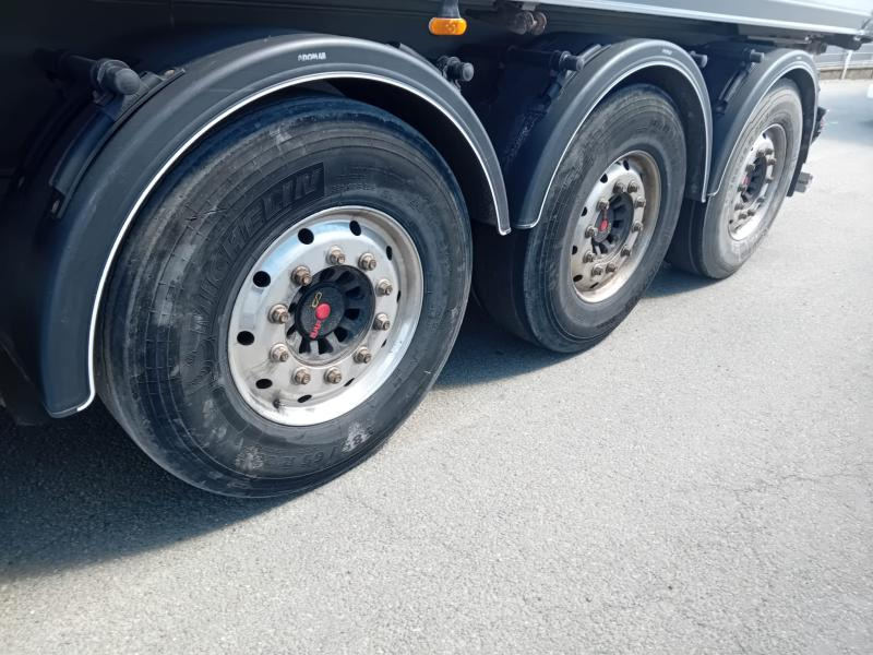 Tipper semi-trailer Benalu