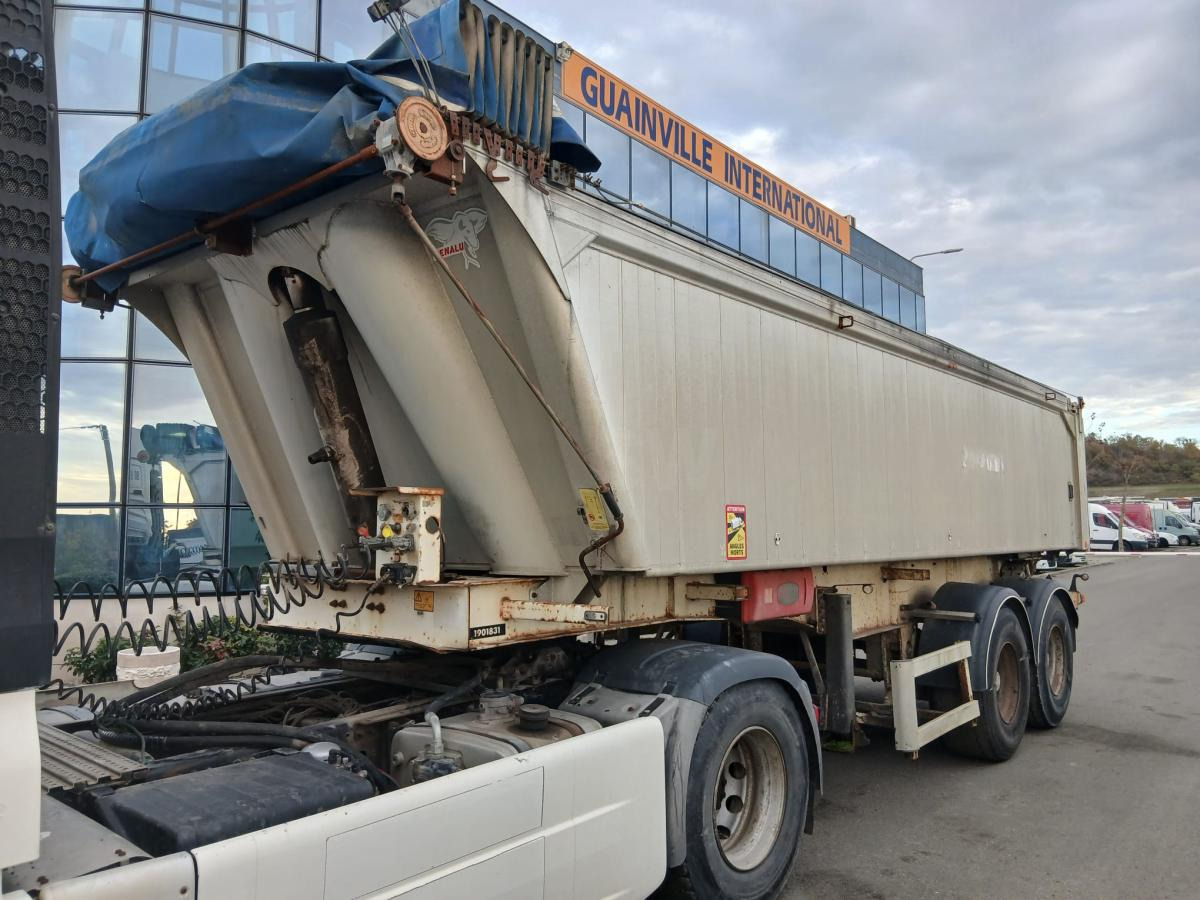 Tipper semi-trailer Fruehauf