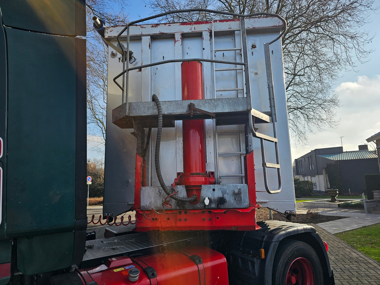 Tipper semi-trailer HK Trailer S42B Scraptipper 68 M3