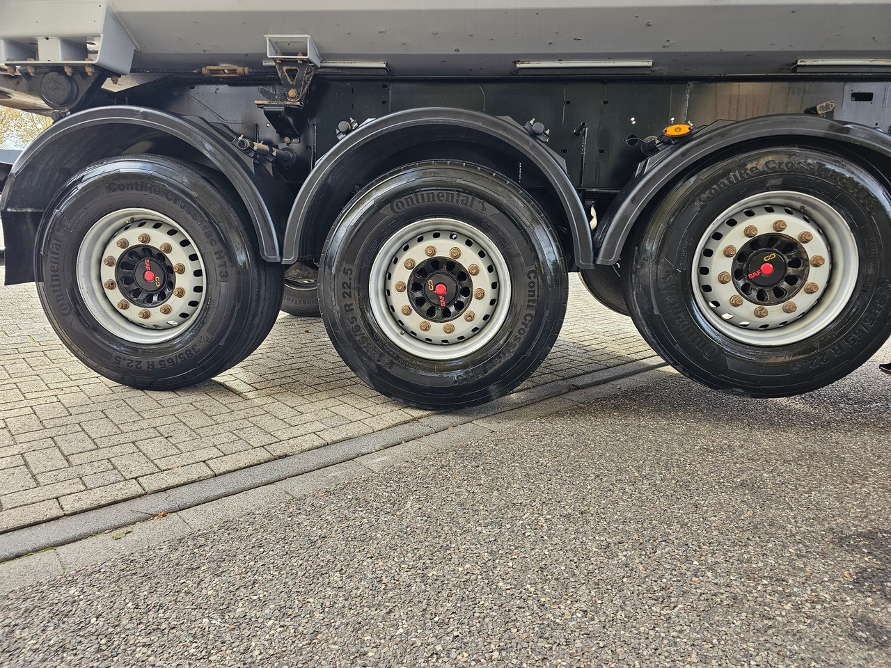 Tipper semi-trailer Kögel SKM24