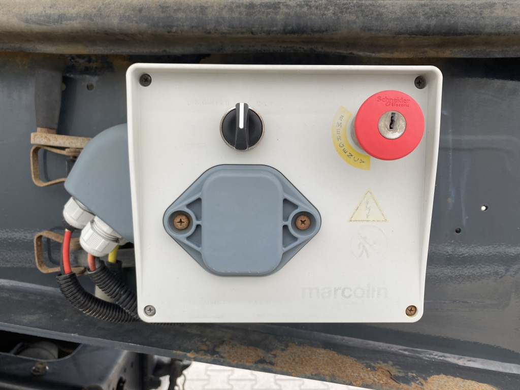 Tipper semi-trailer Meiller KISA 3 / Stahl-Halbschalenmulde