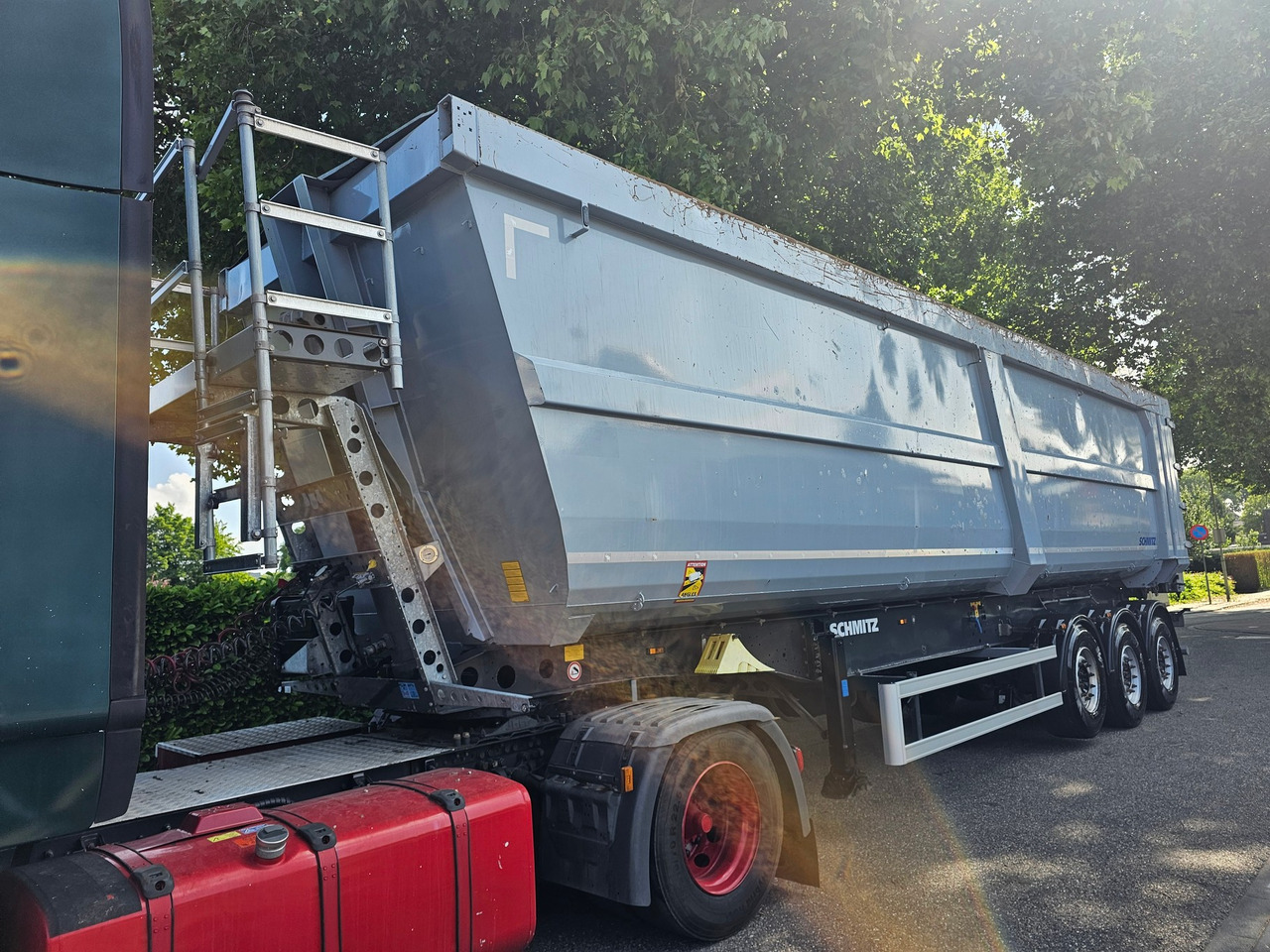 Tipper semi-trailer Schmitz SGF-S3 Scraptipper 55 M3