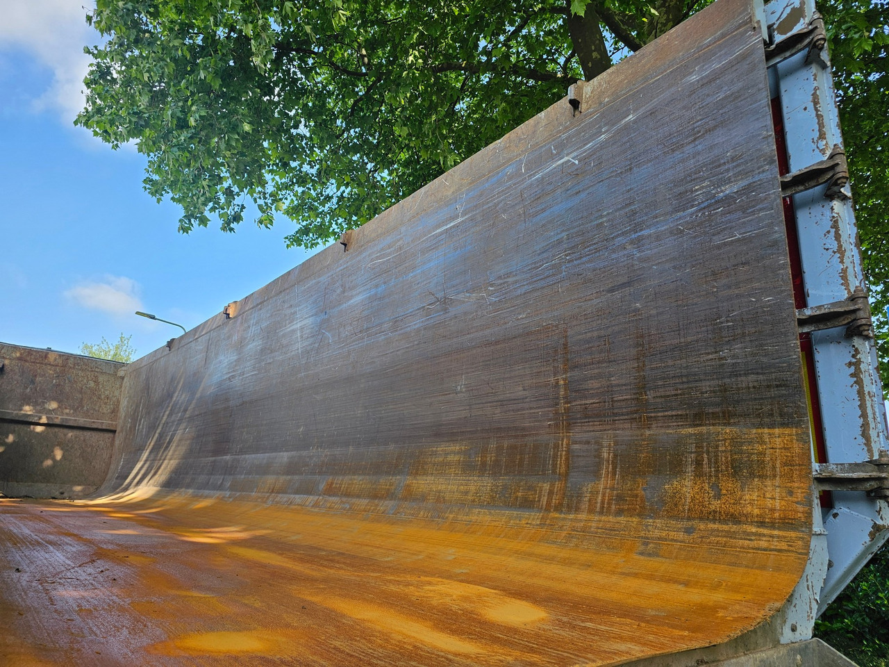 Tipper semi-trailer Schmitz SGF-S3 Scraptipper 55 M3