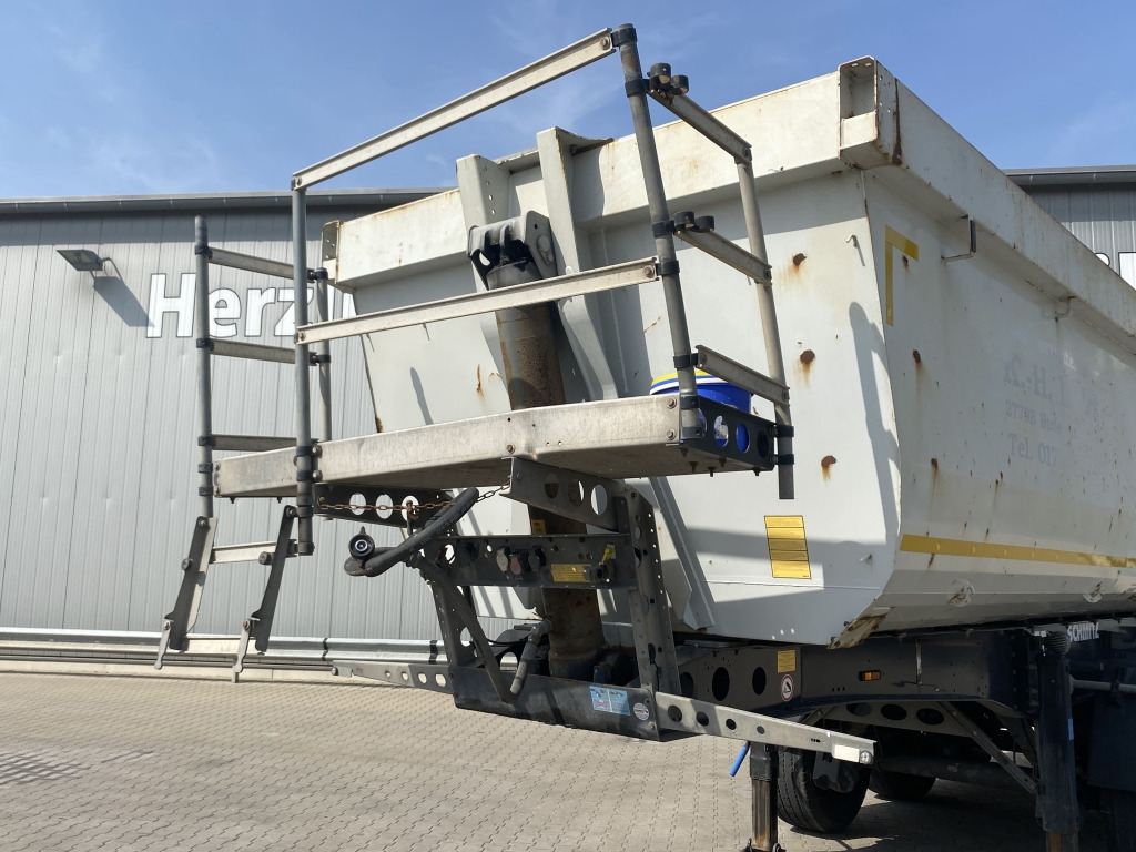 Tipper semi-trailer Schmitz SGF S / Stahl-Halbschalenmulde