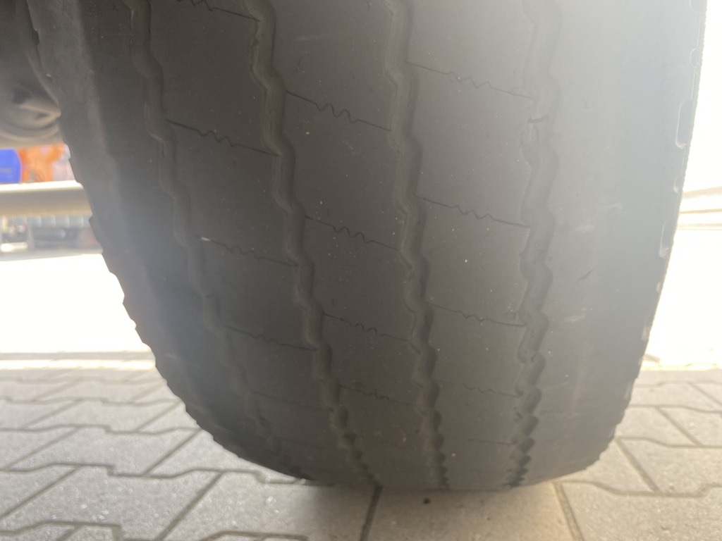 Tipper semi-trailer Schmitz SGF S / Stahl-Halbschalenmulde