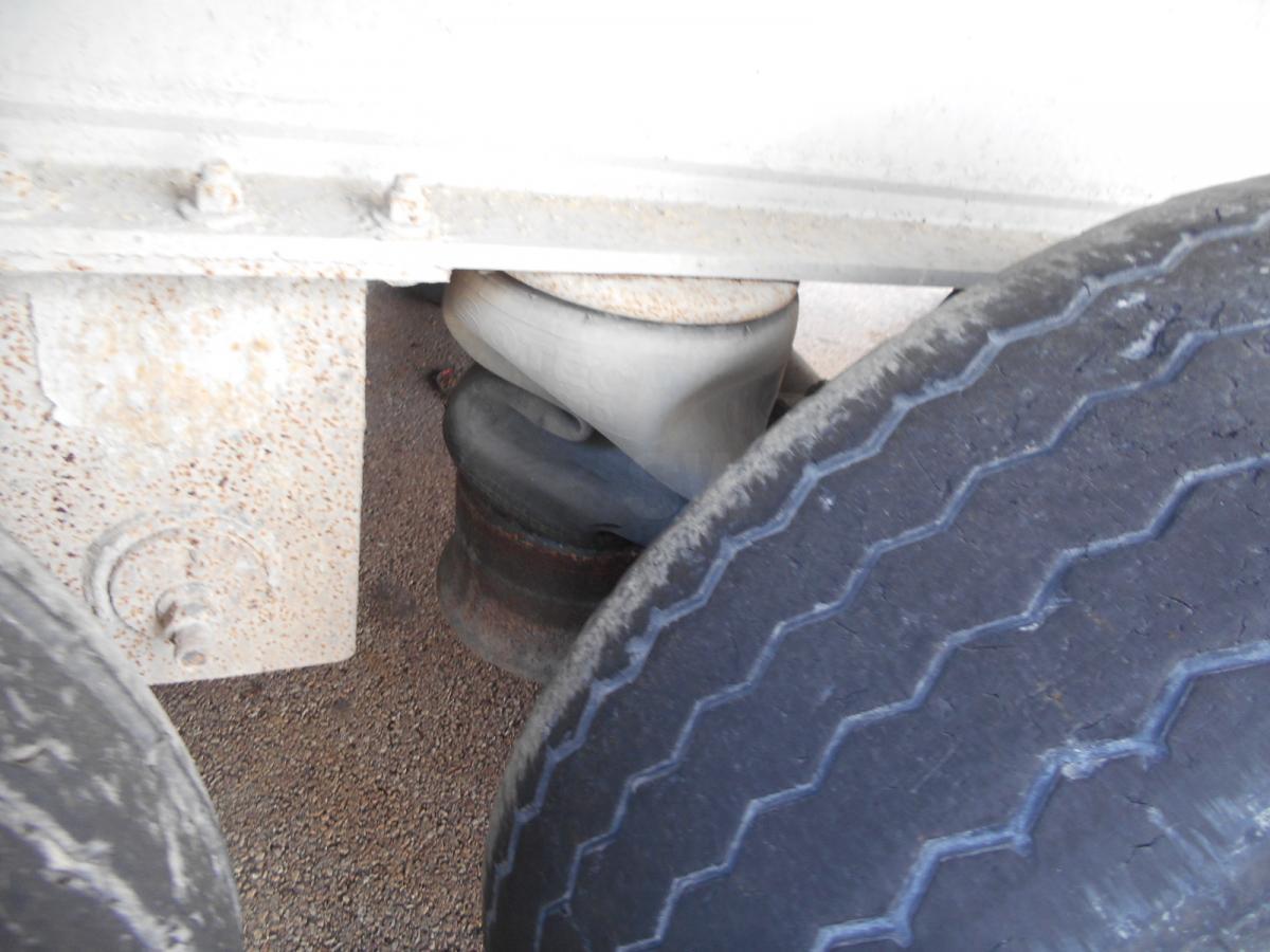 Tipper semi-trailer Stas