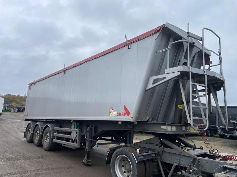 Tipper semi-trailer Stas