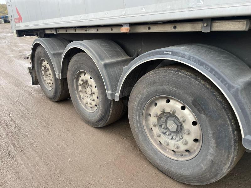 Tipper semi-trailer Stas