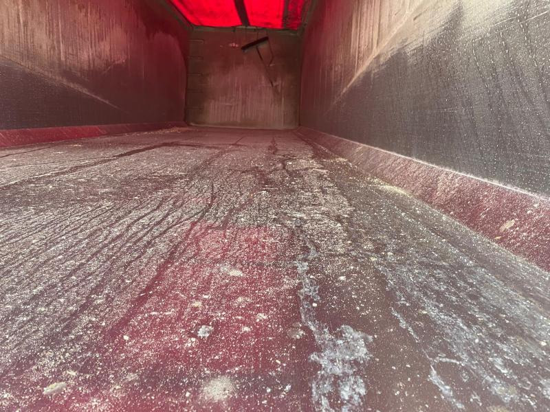 Tipper semi-trailer Stas