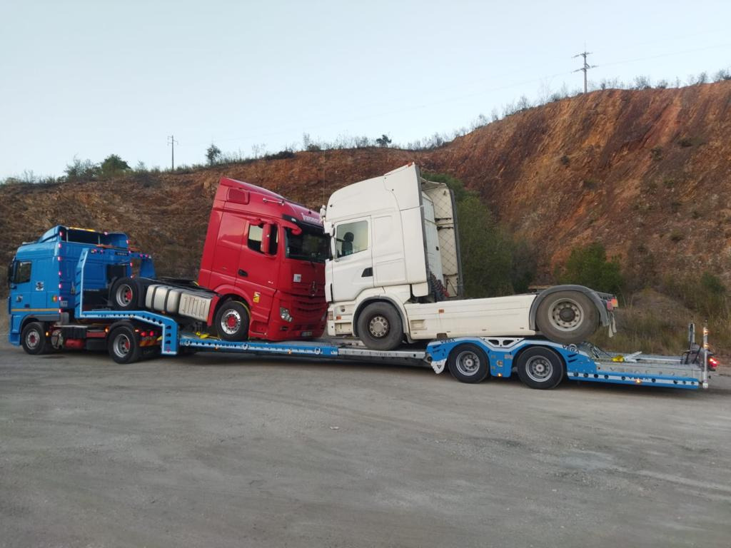 New Autotransporter semi-trailer for transportation of heavy machinery VEGA-S (2 AXLE TRUCK CARRIER): picture 6