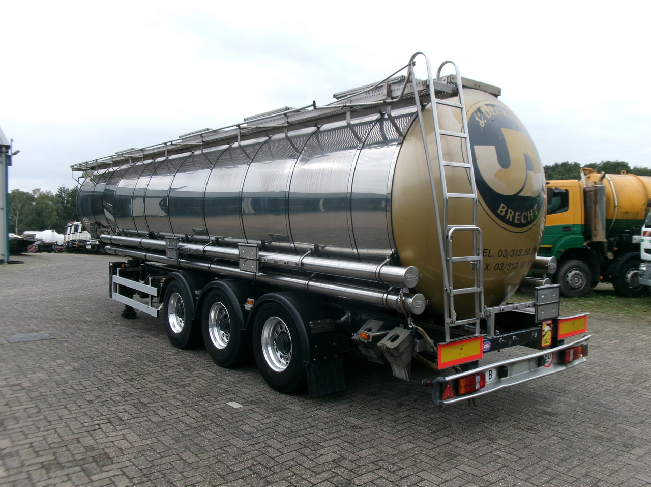 Tank semi-trailer for transportation of chemicals Van Hool Chemical tank inox 33 m3 / 3 comp / ADR 30-03-2024: picture 4