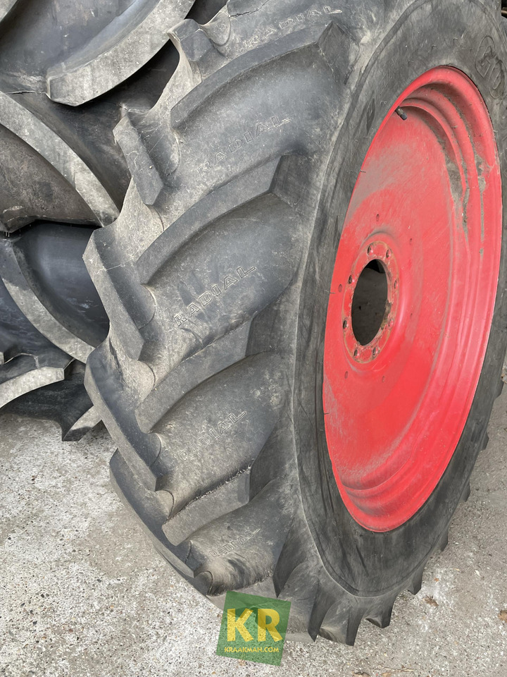 Wheel and tire package for Agricultural machinery 13.6R38 128A8 op Fendt velg Goodyear: picture 3