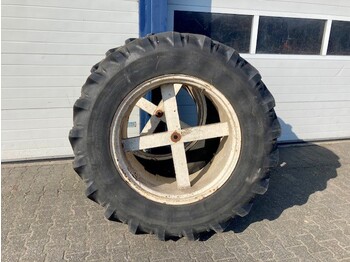 Wheel and tire package for Farm tractor 16.9R34 Dubbellucht: picture 1
