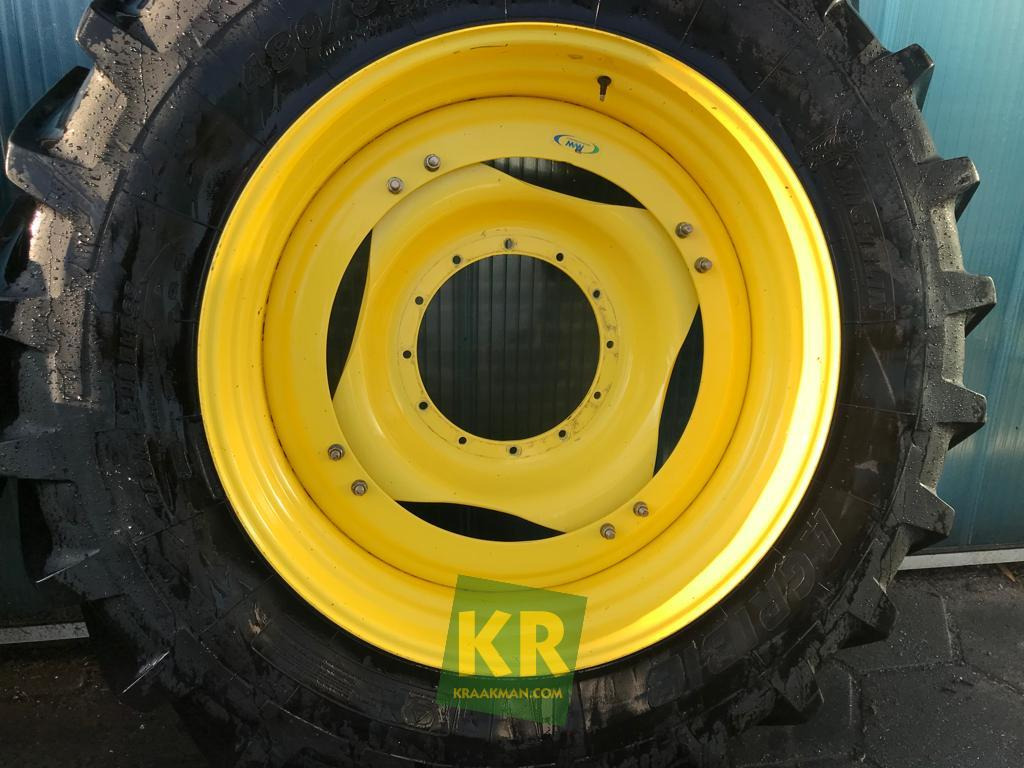 Wheel and tire package for Agricultural machinery 18.4R42 set wielen Michelin: picture 5
