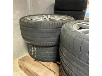 Wheel and tire package for Truck Audi Fælge med 295/40 R20: picture 3