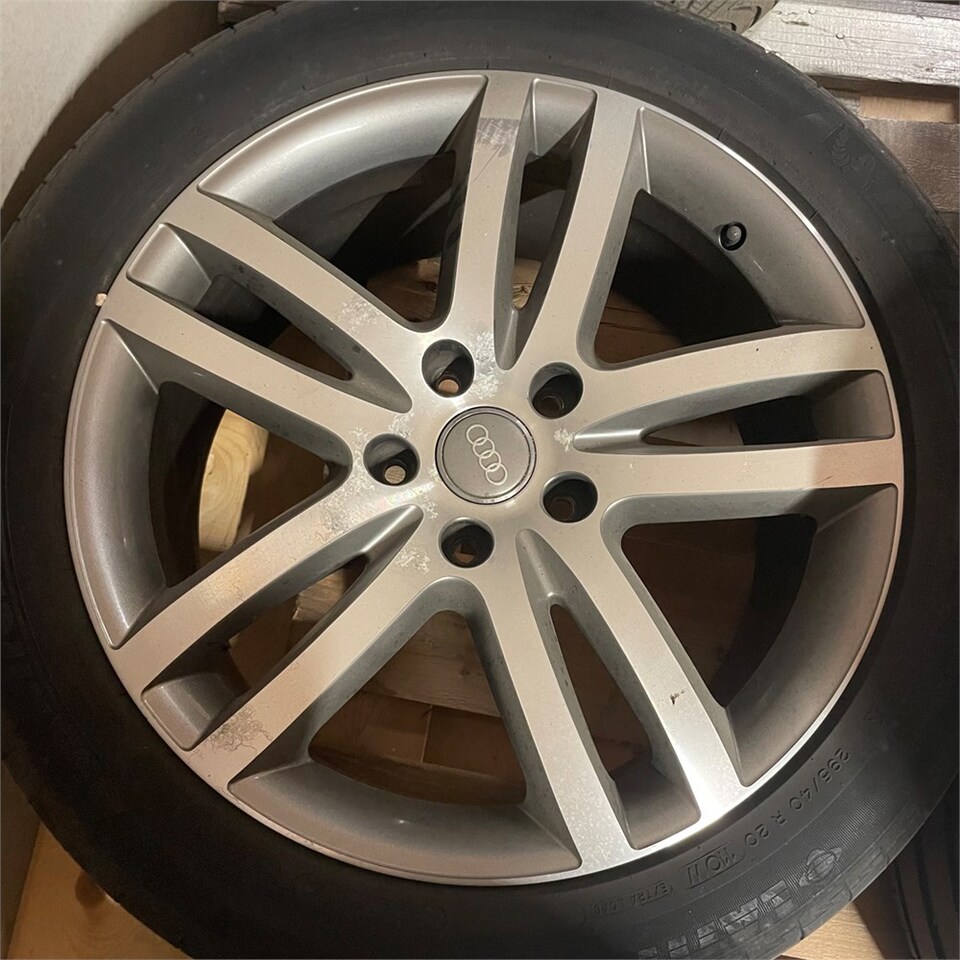 Wheel and tire package for Truck Audi Fælge med 295/40 R20: picture 10