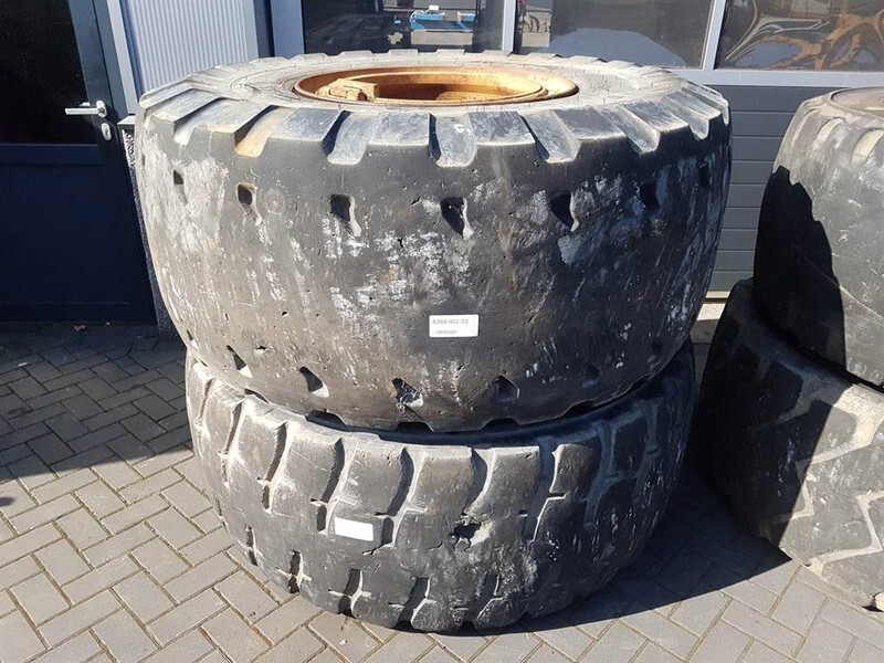 Wheels and tires for Construction machinery Case 921C-Michelin 26.5R25-Tire/Reifen/Band: picture 5