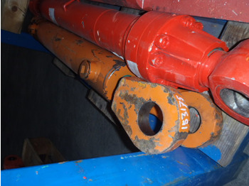 Hydraulic cylinder for Construction machinery Case New Holland: picture 2