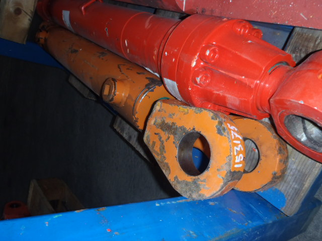 Hydraulic cylinder for Construction machinery Case New Holland: picture 2