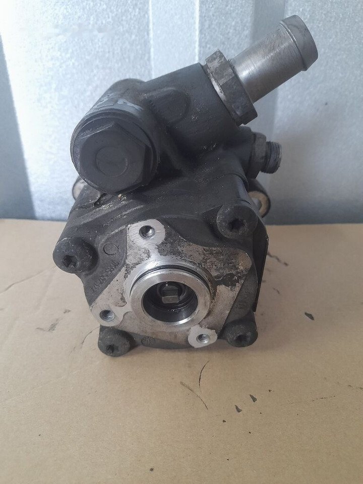 Steering pump for Truck DAF xf 106 1863427   DAF truck: picture 3
