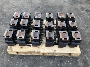 Spare parts for Truck DC 13 cylinder heads - complete SCANIA: picture 1