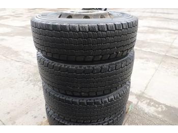 Tire for Truck Däck 315/70R22,5 Volvo FH: picture 1