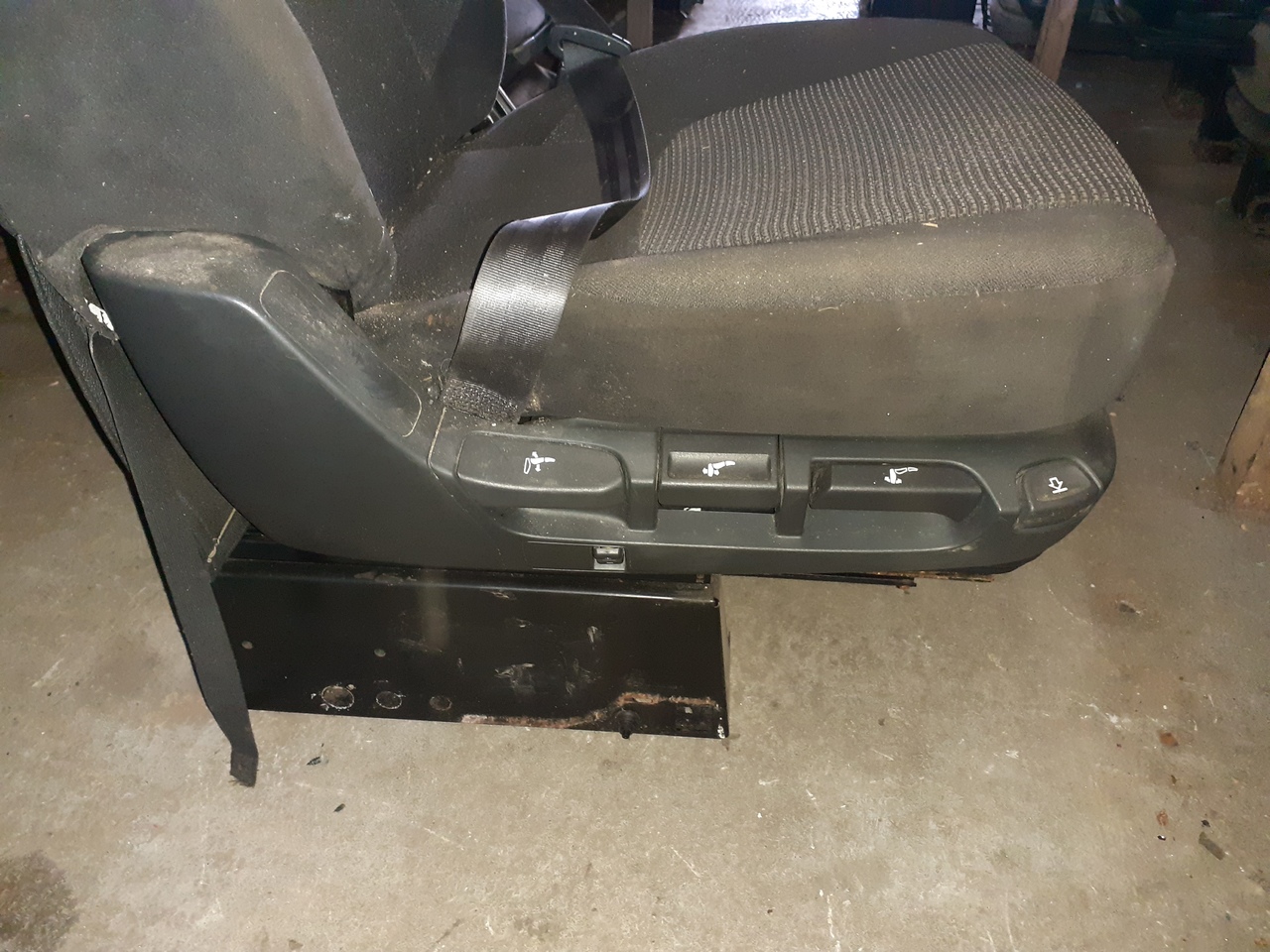 Seat for Cab chassis truck Daf XF105: picture 2