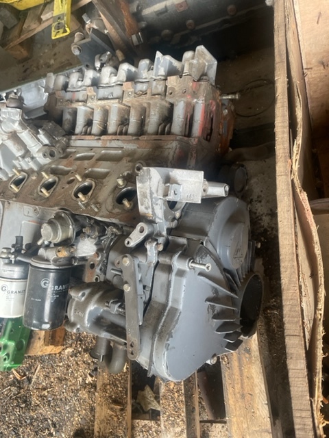 Engine and parts for Agricultural machinery Deutz BF4L1011 blok wał głowica 04178912: picture 2