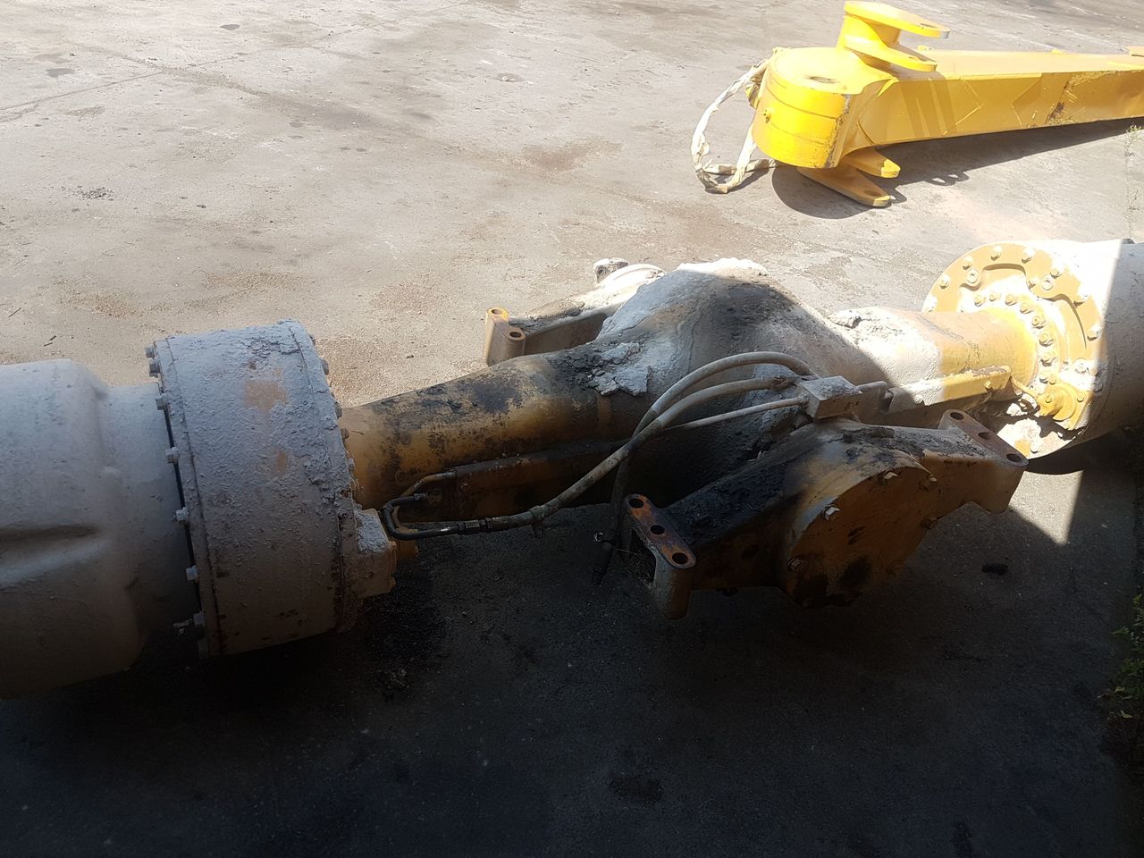 Axle and parts for Construction machinery EJE TRASERO PARA CATERPILLAR 980 F II: picture 2
