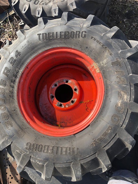 Wheel and tire package for Construction machinery Felga GKN W12x24 koło 380/85 R24: picture 6