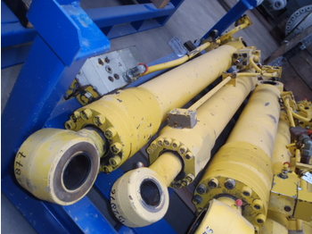 Hydraulic cylinder for Construction machinery Furukawa W730LS: picture 1