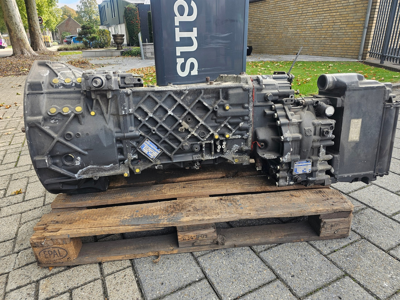 Gearbox ZF 16 S 2221 TD