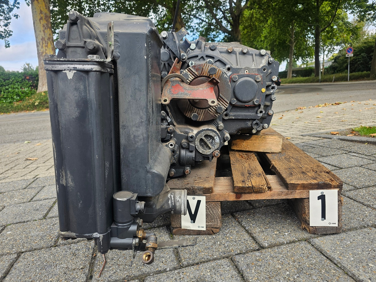 Gearbox ZF 16 S 2221 TD