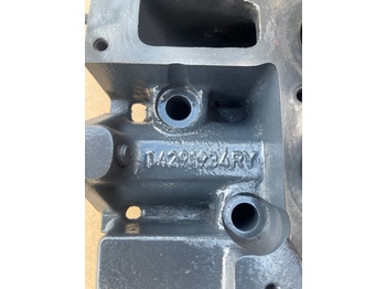 Cylinder head for Agricultural machinery Głowica cylindrów Deutz 04291934RY , TCD 2012 L04 2V: picture 2