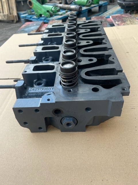 Cylinder head for Agricultural machinery Głowica cylindrów Deutz 04291934RY , TCD 2012 L04 2V: picture 4