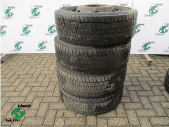 Tire for Truck Goodyear 254/70R17,5 TUBELESS BANDEN: picture 1