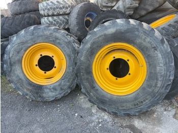 Wheel and tire package for Backhoe loader JCB 3cx Koło tylne 480/80-26 , 18.4-26: picture 3
