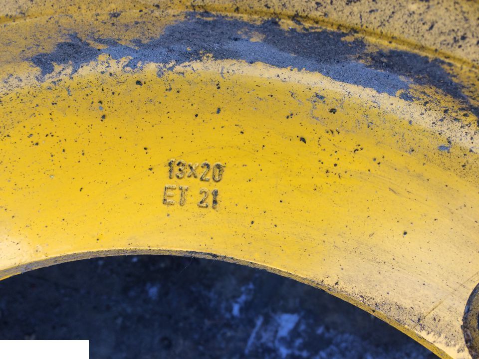 Rim for Agricultural machinery JCB Felga 13x20: picture 4