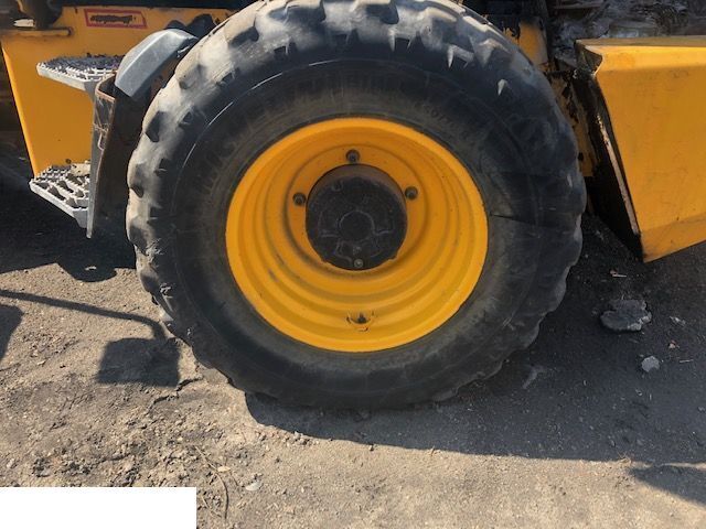 Wheel and tire package for Material handling equipment JCB - Koło ~ Opona 460/70 R24  -  Felga 16x24: picture 4
