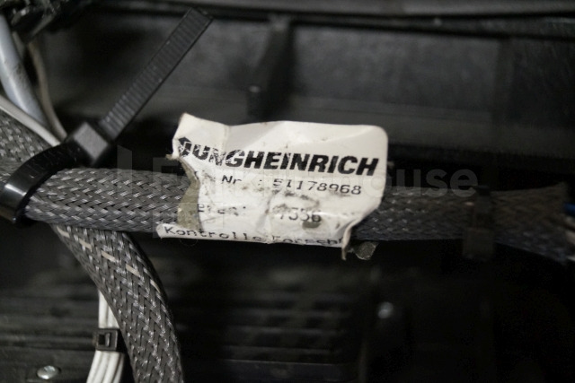 Frame/ Chassis for Material handling equipment Jungheinrich 51189782 Vloerplaat Floorplate ETV from Year 2011 Driving pedal 51443197 Brake pedal 51198398 Kill switch 51188550 kabel 51178968: picture 3