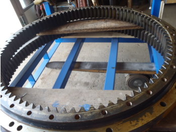 Slewing ring for Construction machinery Komatsu: picture 1