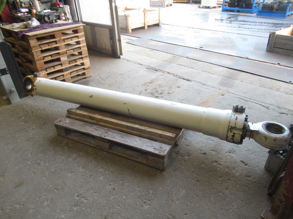 Hydraulic cylinder for Construction machinery Liebherr R954C HD -: picture 2