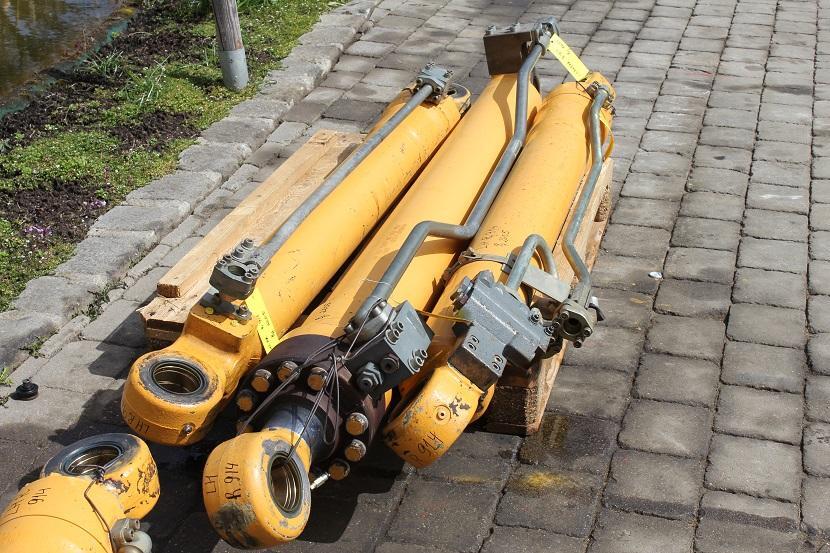 Hydraulic cylinder for Construction machinery Liebherr R 914: picture 5