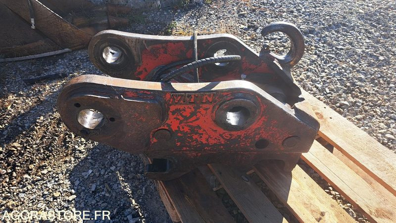Spare parts Lot de trois godets + attache rapide VTN