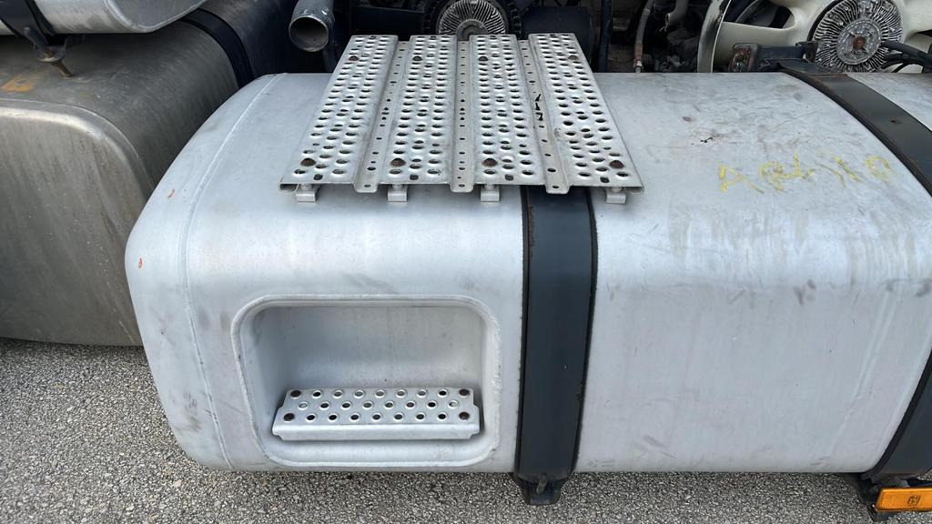 Fuel tank for Truck MERCEDES-BENZ,MAN ACTROS MP4,TGA,TGX: picture 2